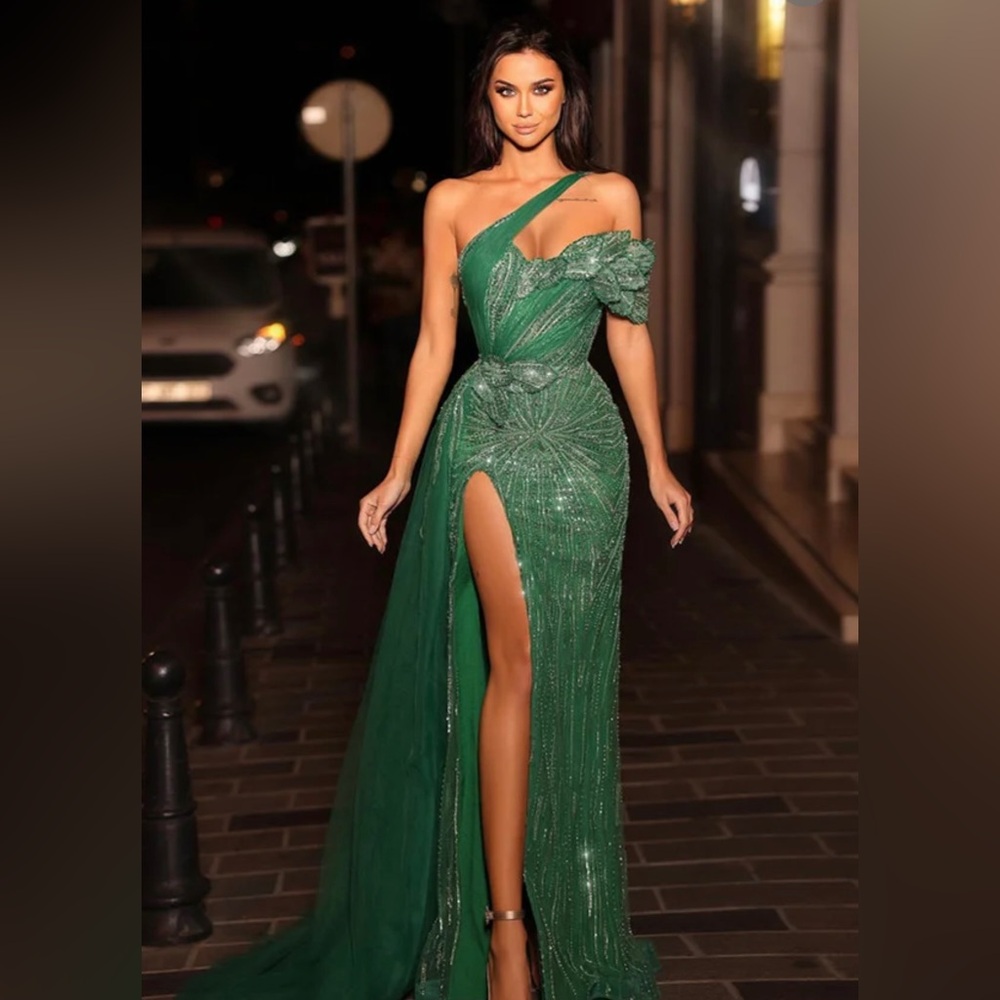 Stunning evening gown! Wore once.